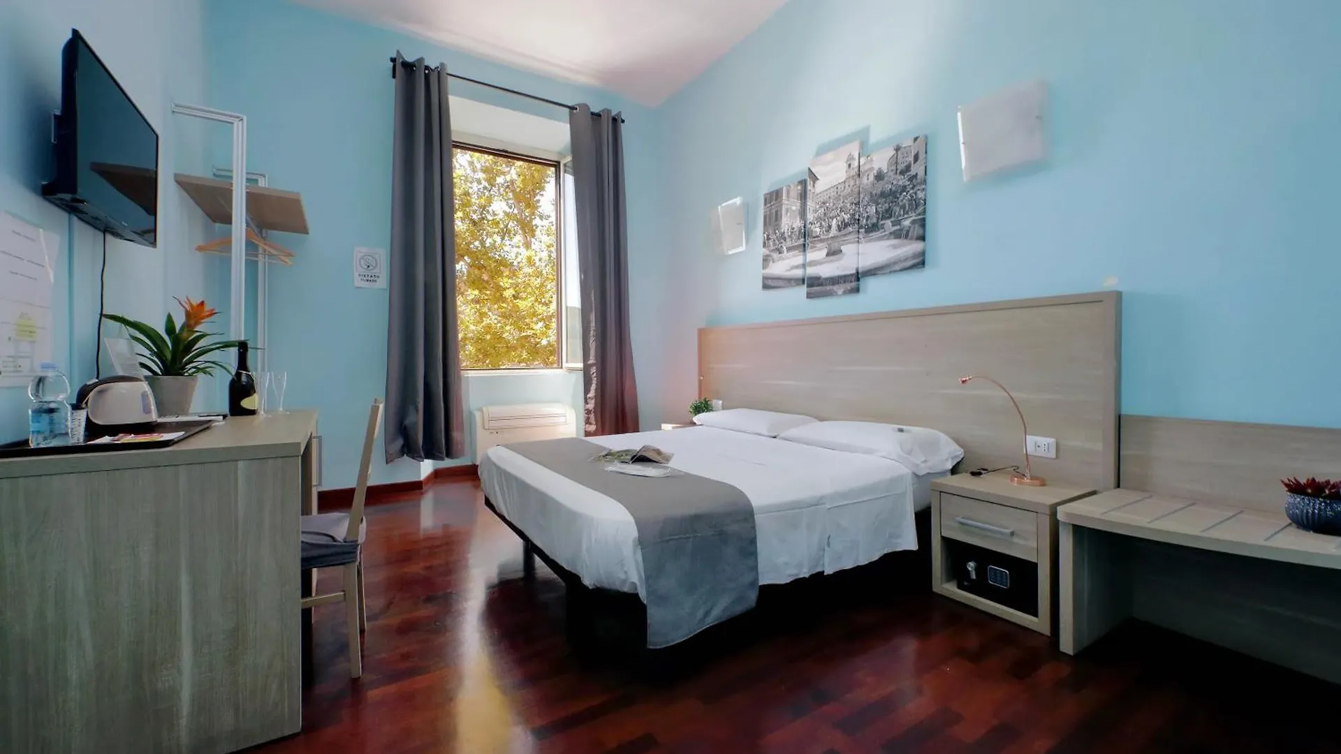 Lhg Comfy Rooms Rome 2*,