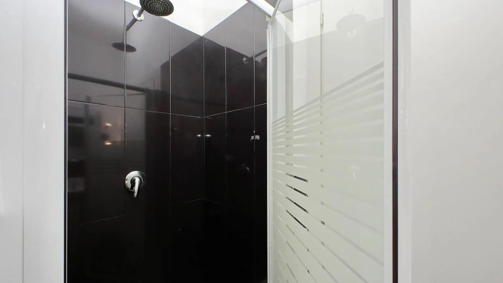 Lhg Comfy Rooms Rome 2*,  Italie