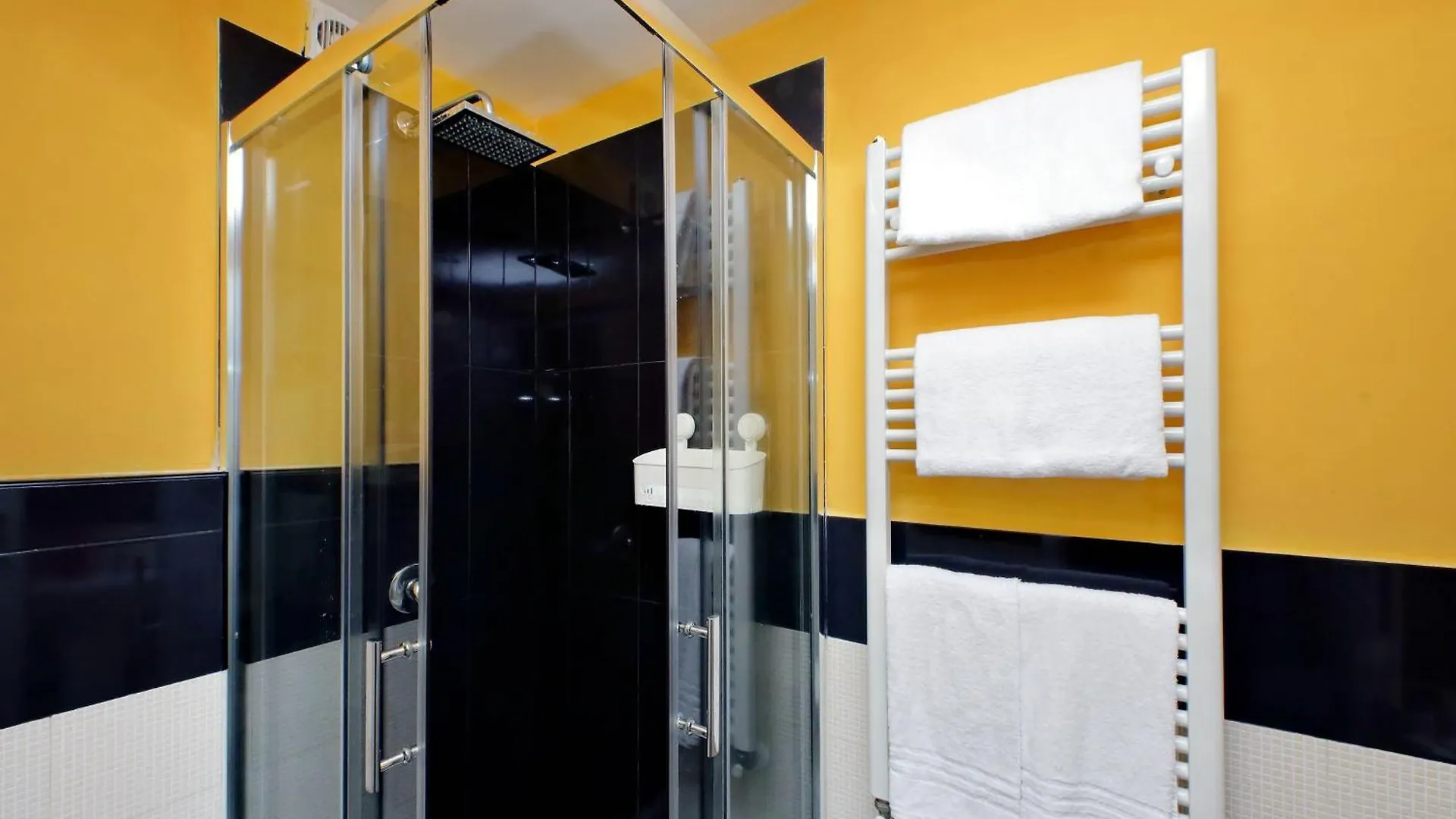 Lhg Comfy Rooms Rome Italië