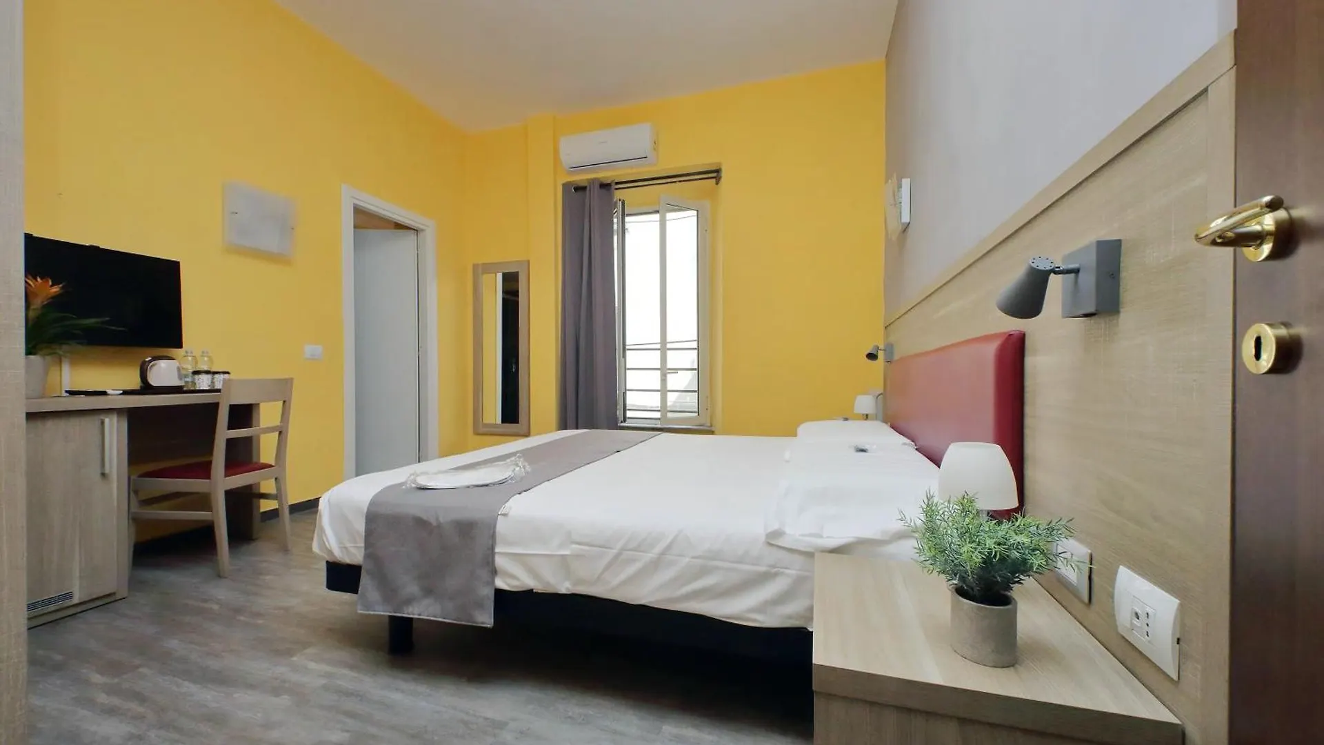 LHG Comfy Rooms Rom 2*,  Italien