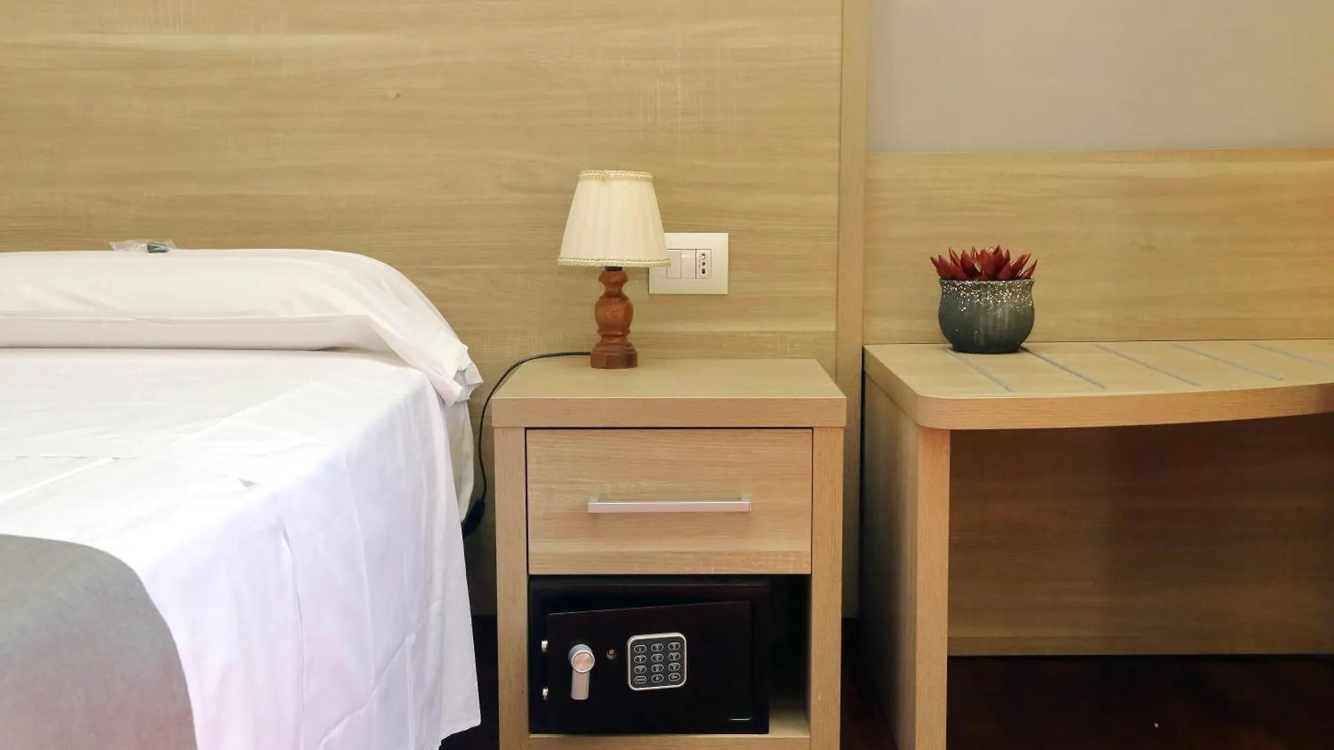 Gæstehus LHG Comfy Rooms Rom