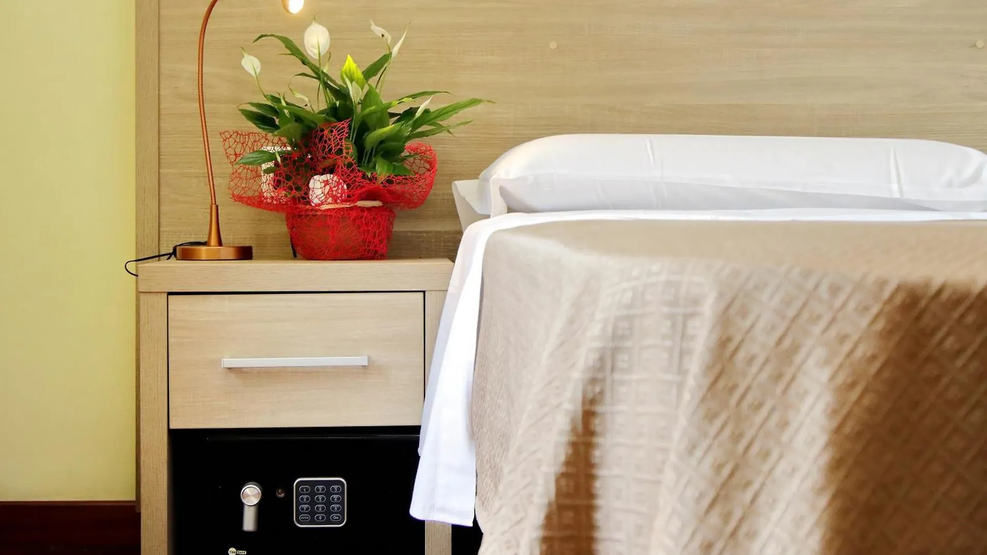LHG Comfy Rooms Rom