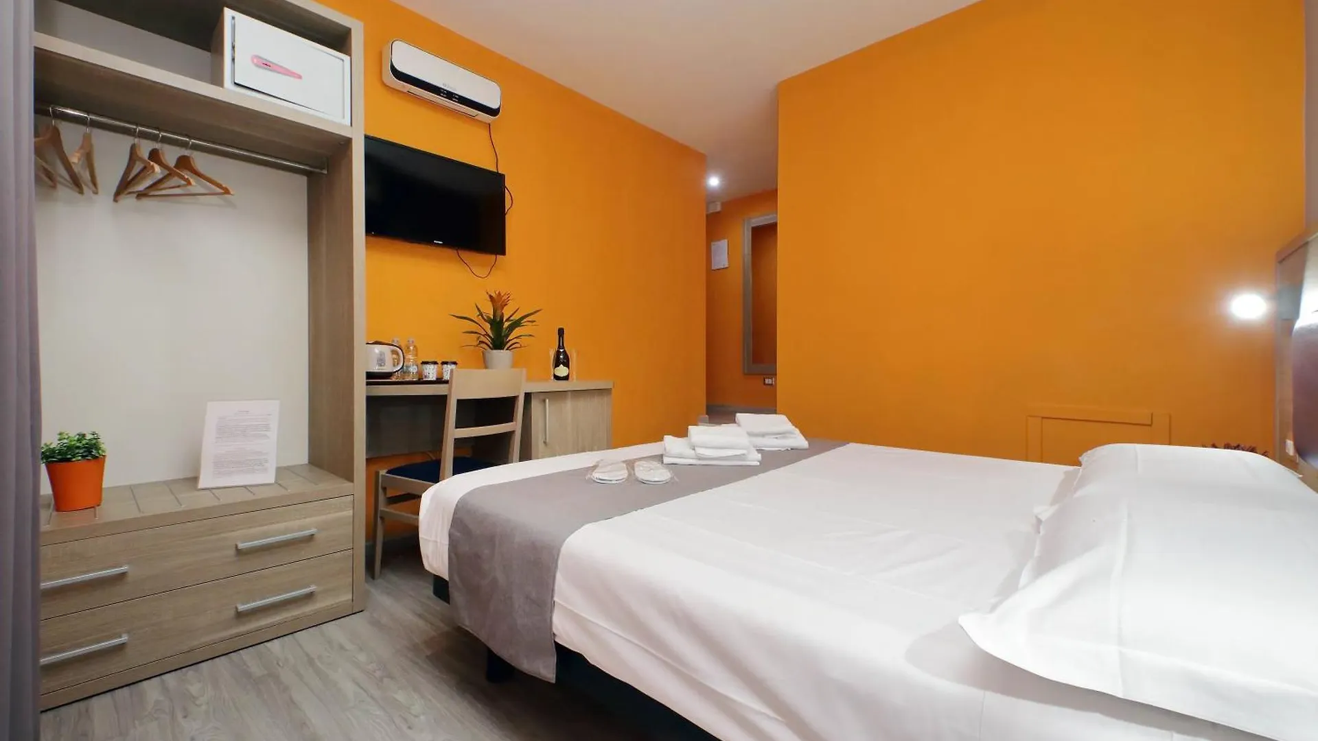 Lhg Comfy Rooms Rzym Pensjonat