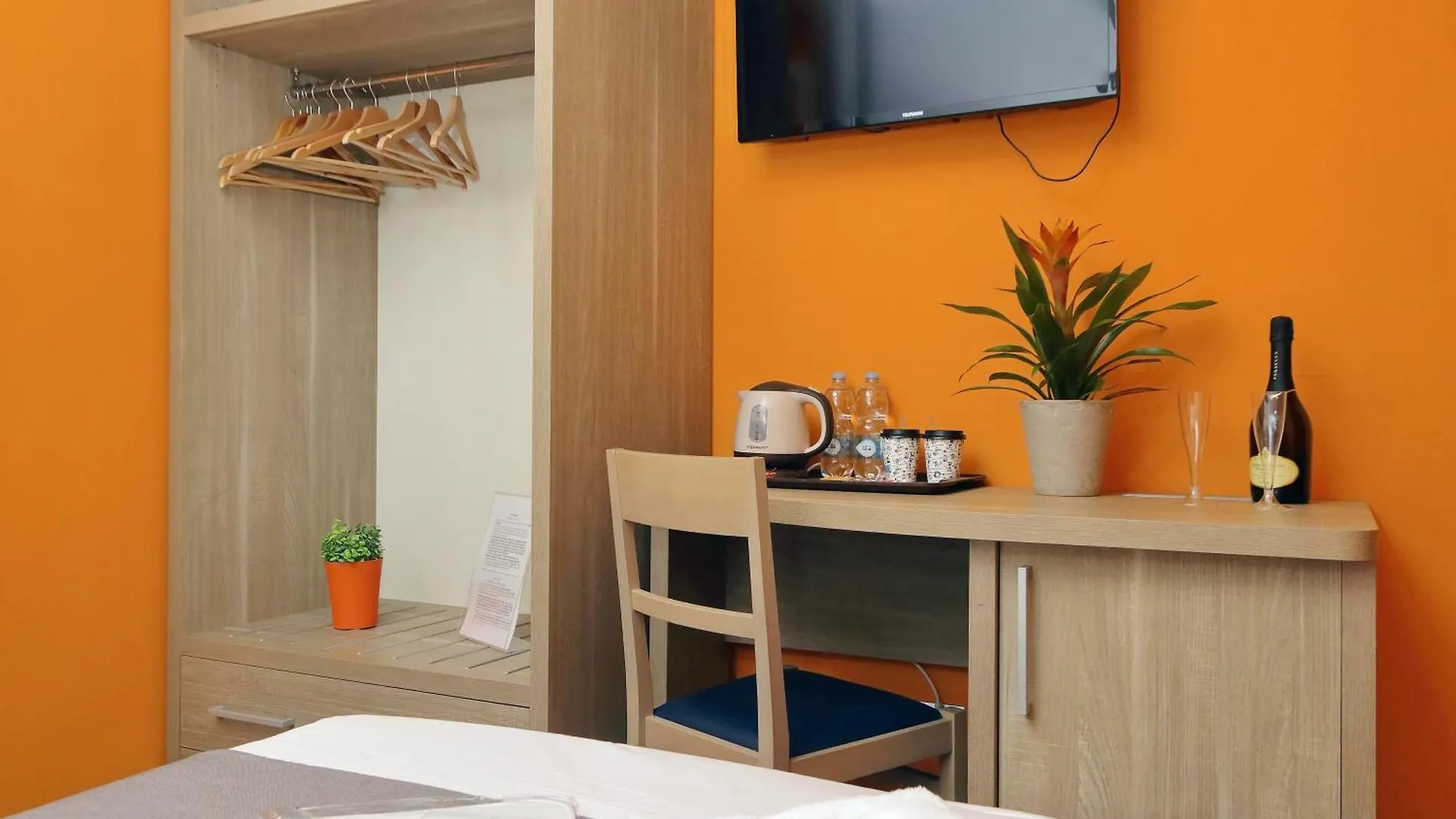 Lhg Comfy Rooms Rzym Włochy