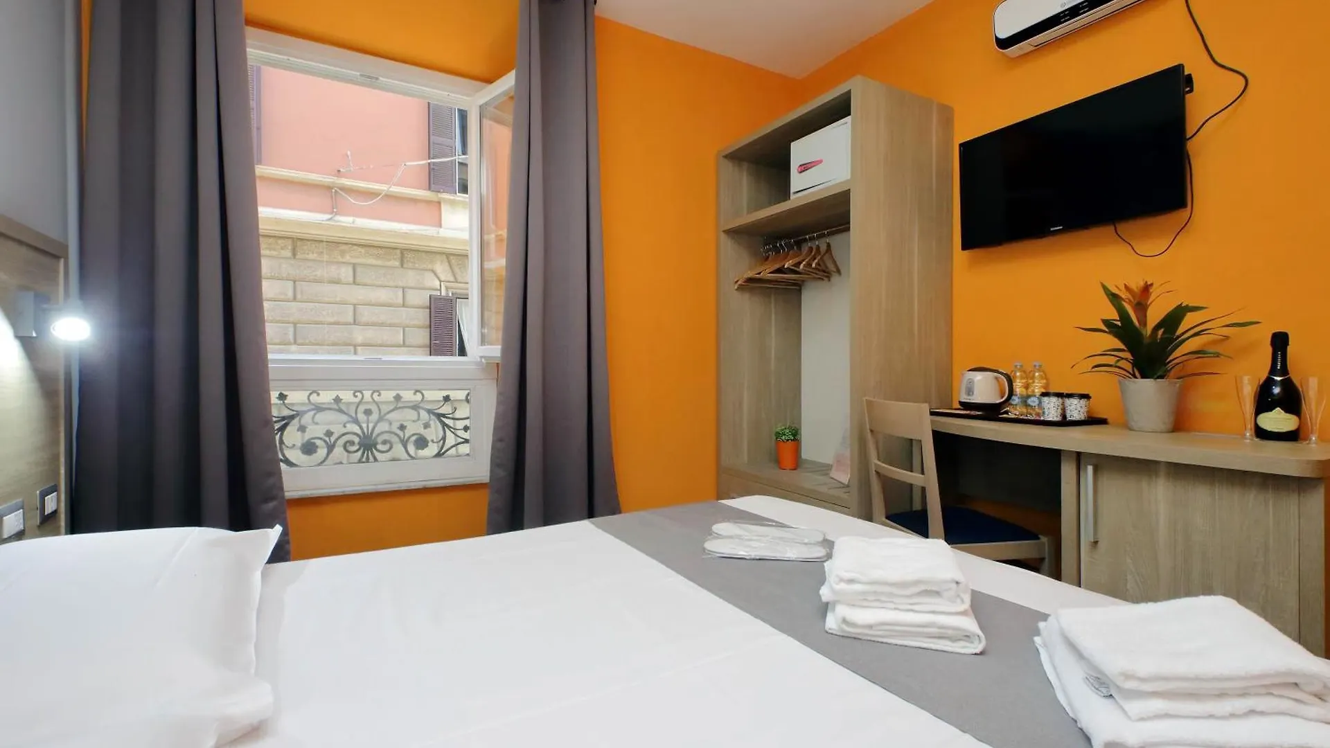 ** Pensjonat Lhg Comfy Rooms Rzym Włochy