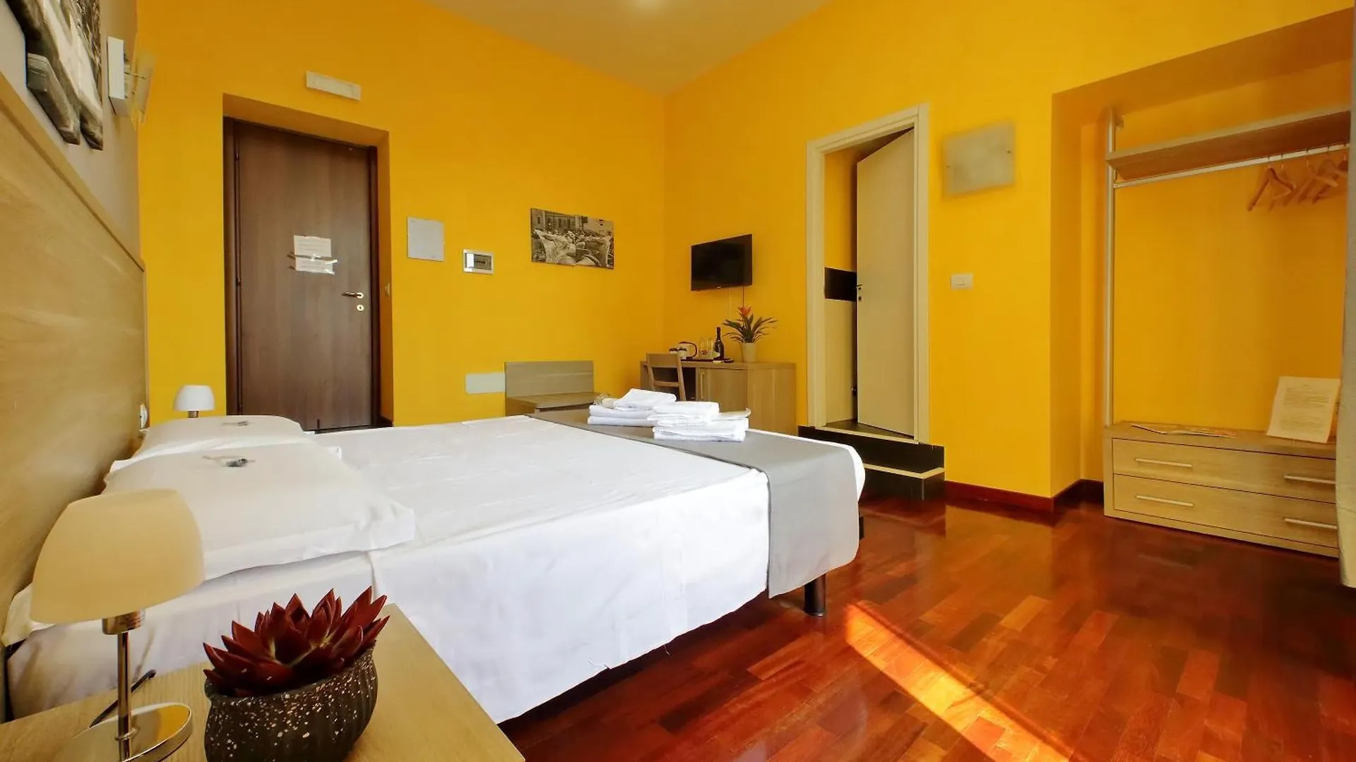 Lhg Comfy Rooms Rzym